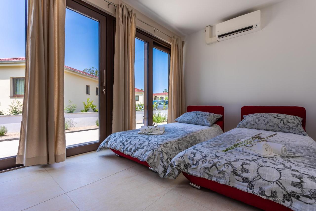 Vsg Resort - Apartments 200M From Beach, Pool, Sauna & Jacuzzi * Klimno