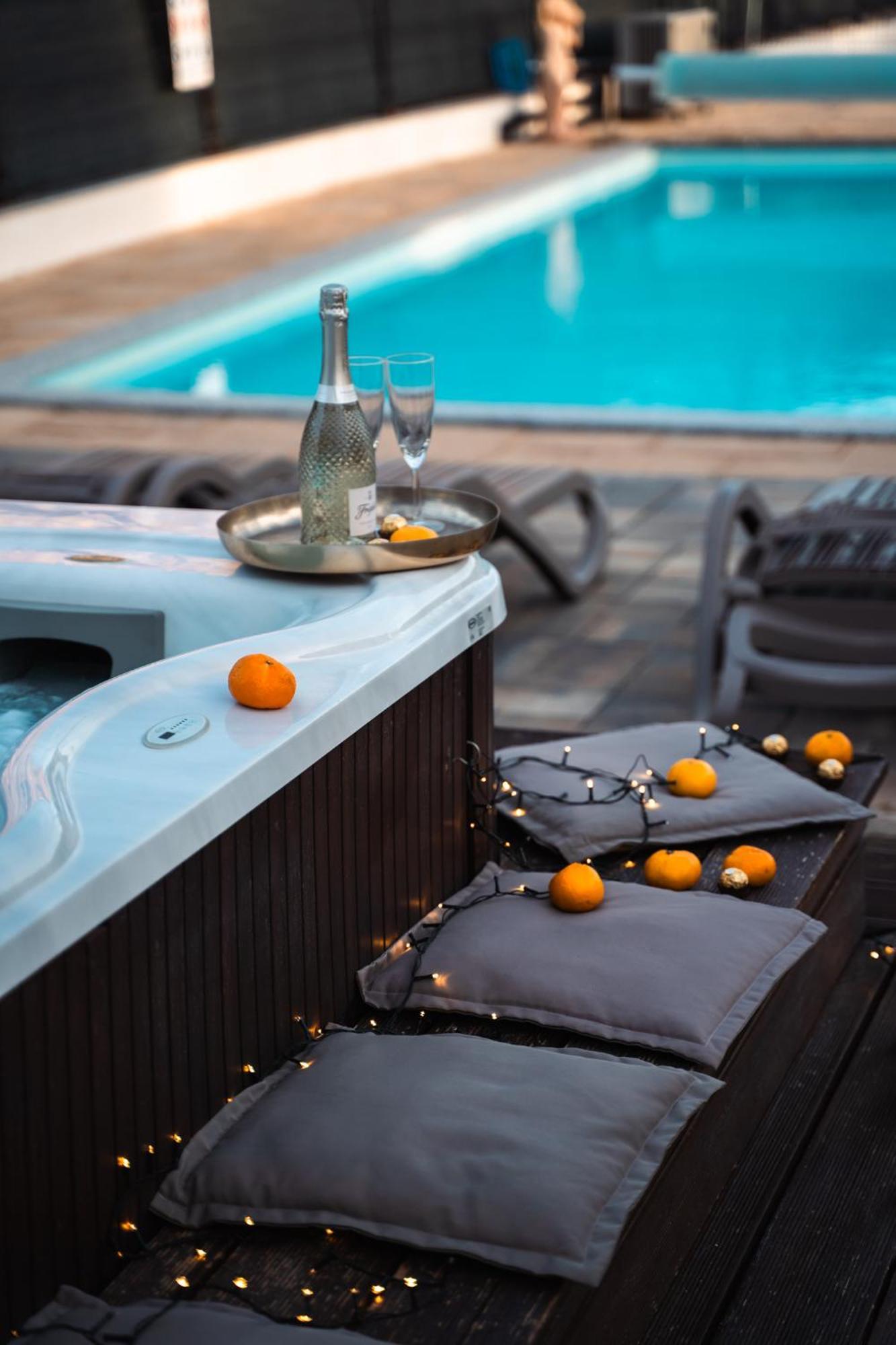 Vsg - Relaxing Apartments, 200m From The Sea, With Pool, Sauna & Jacuzzi Klimno