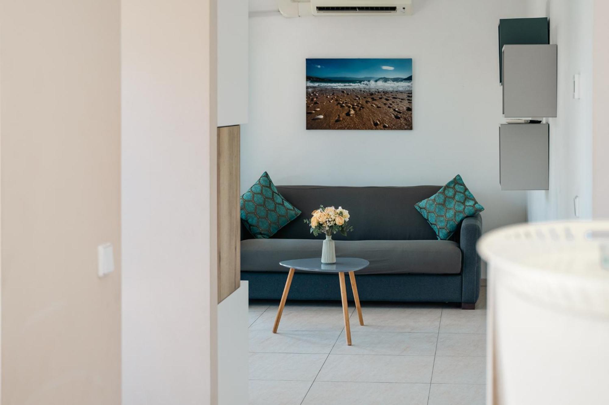 Vsg - Relaxing Apartments, 200m From The Sea, With Pool, Sauna & Jacuzzi