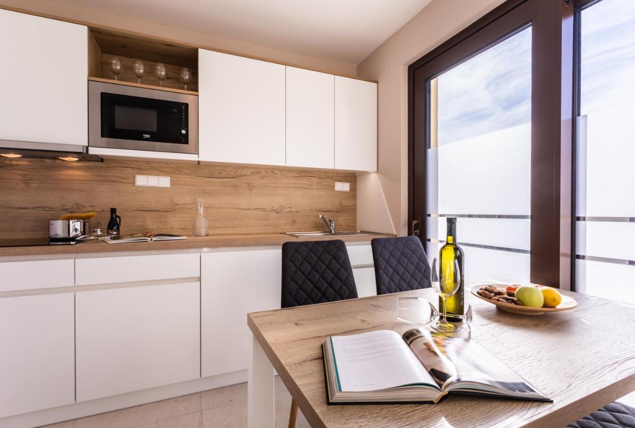 Vsg - Relaxing Apartments, 200m From The Sea, With Pool, Sauna & Jacuzzi Klimno