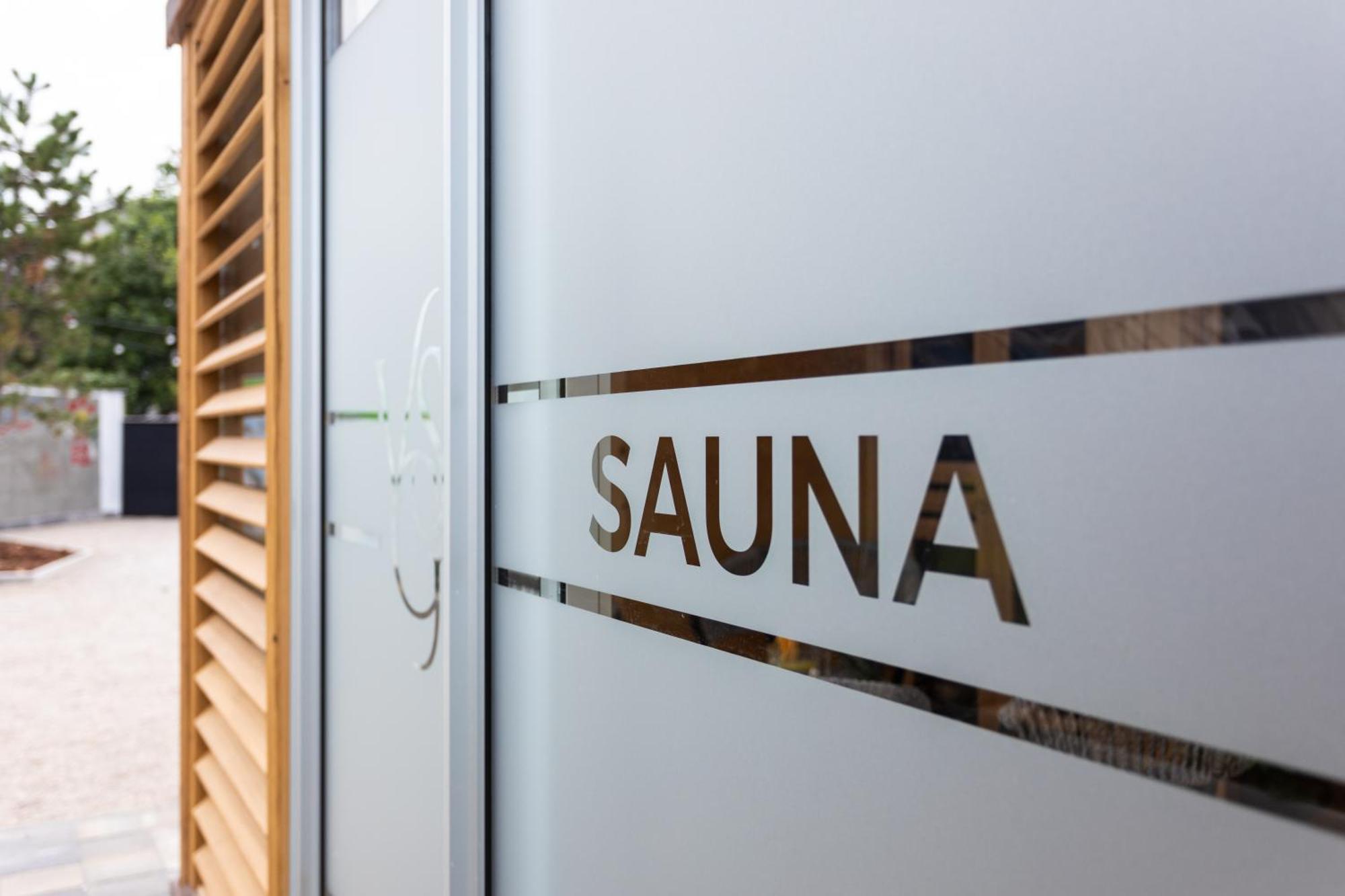 Vsg - Relaxing Apartments, 200m From The Sea, With Pool, Sauna & Jacuzzi