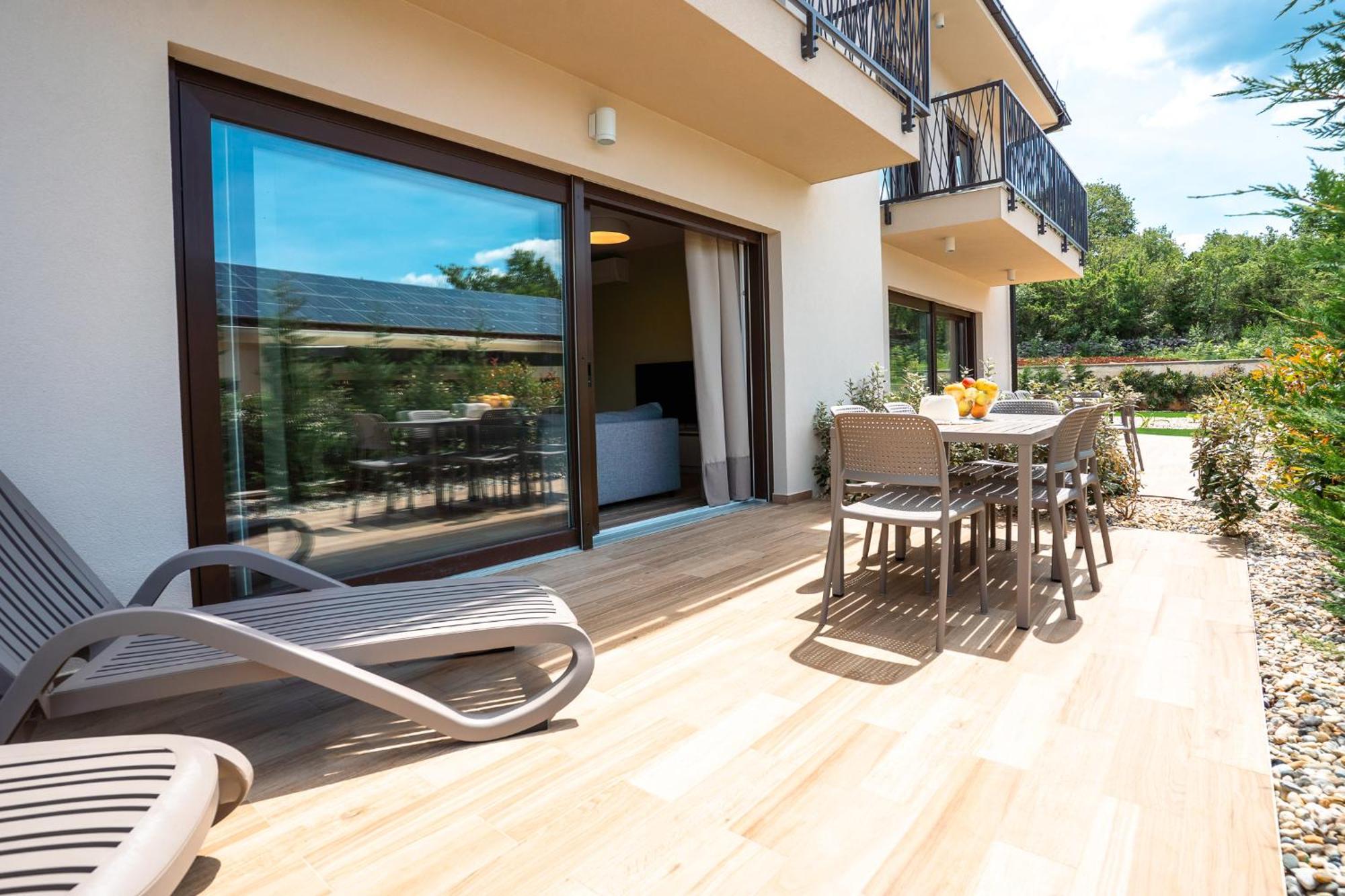 Vsg - Relaxing Apartments, 200m From The Sea, With Pool, Sauna & Jacuzzi *