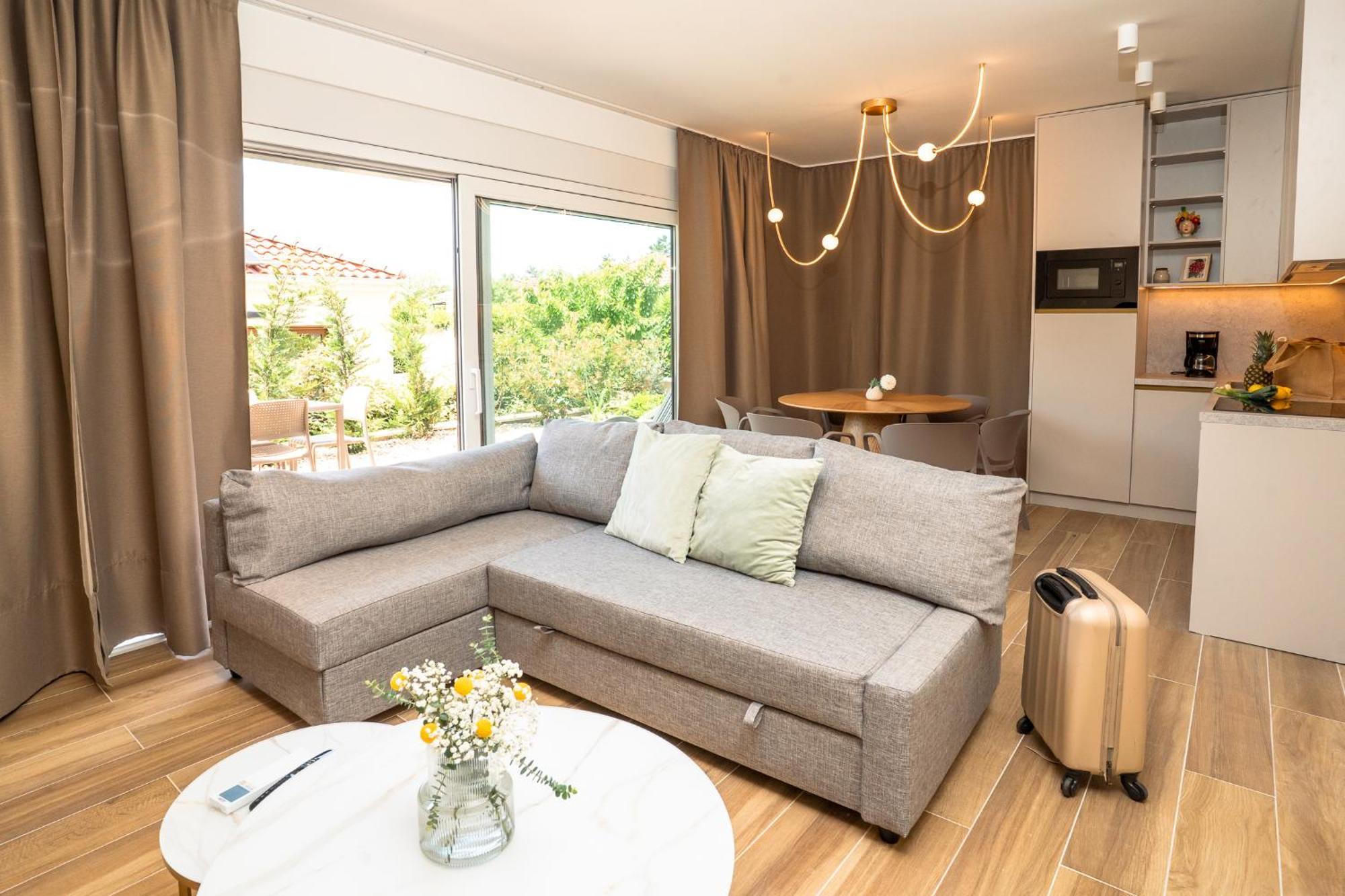 Apartman Vsg - Relaxing Apartments, 200m From The Sea, With Pool, Sauna & Jacuzzi *